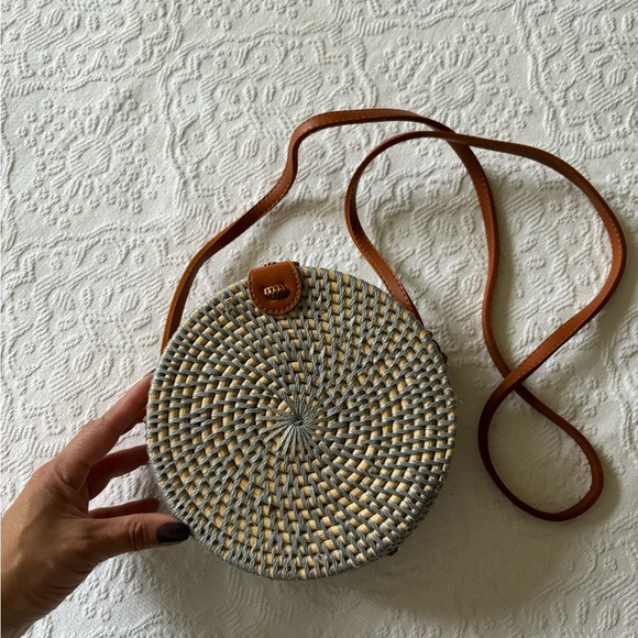 Round Bali Bag (rattan) - Picture 2 of 6